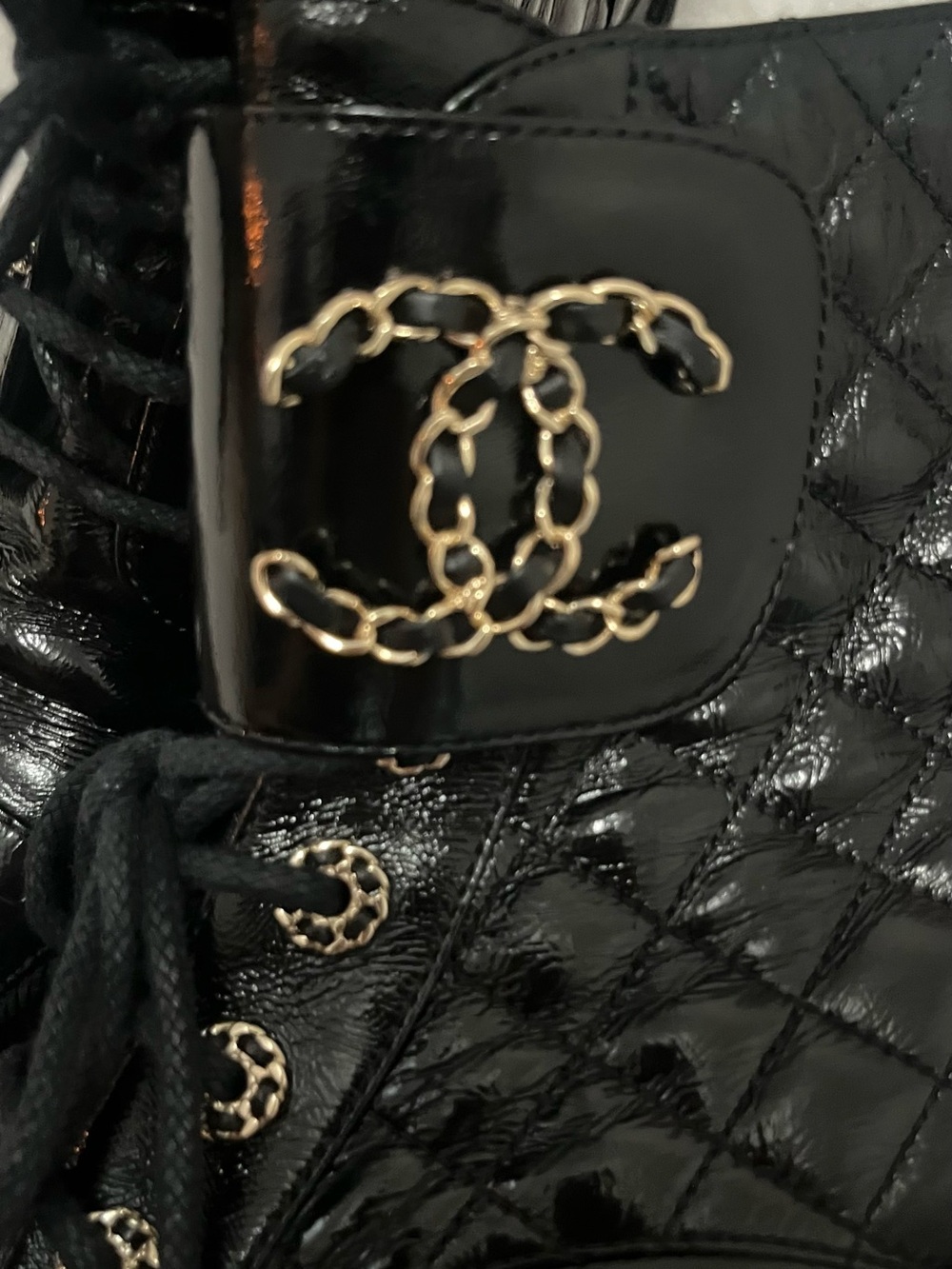 CHANEL Black Quilted Patent Lace-Up Ankle Boots with Gold CC 100% authentic - Picture 5 of 8
